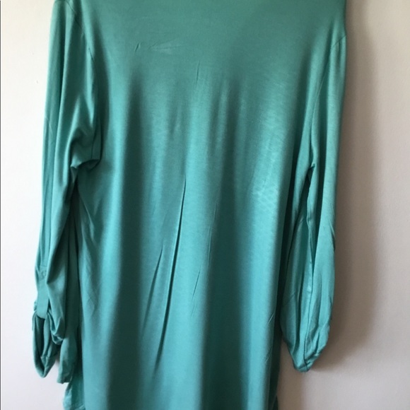 Top - Picture 2 of 2